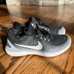 Nike free run distance 2 size 6.5 worn once